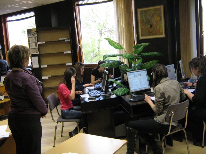 IMG_8941.JPG - Състезание в библиотеката. Съвместно с Дирекция "Младежки дейности и спорт"