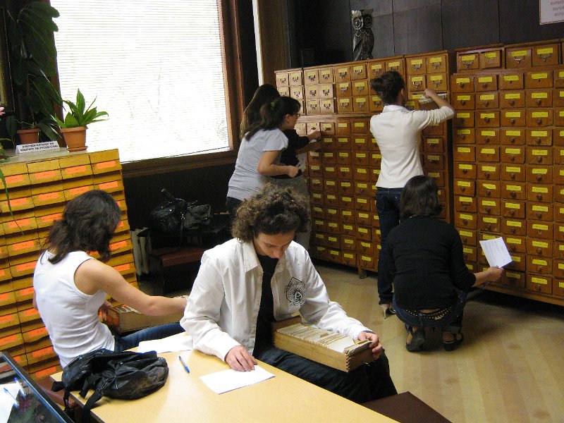 IMG_8950.JPG - Състезание в библиотеката. Съвместно с Дирекция "Младежки дейности и спорт"