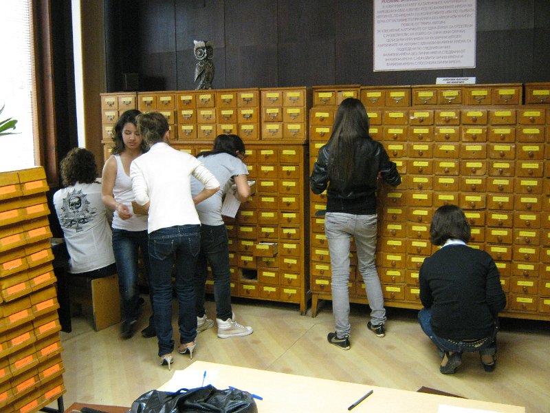 IMG_8951.JPG - Състезание в библиотеката. Съвместно с Дирекция "Младежки дейности и спорт"