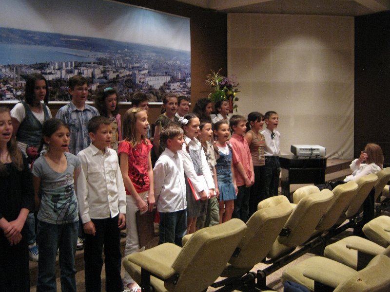 IMG_9238.JPG - Празник на завършващите четвъртокласници от класа на г-жа М. Рухова, СОУ "Найден Геров"