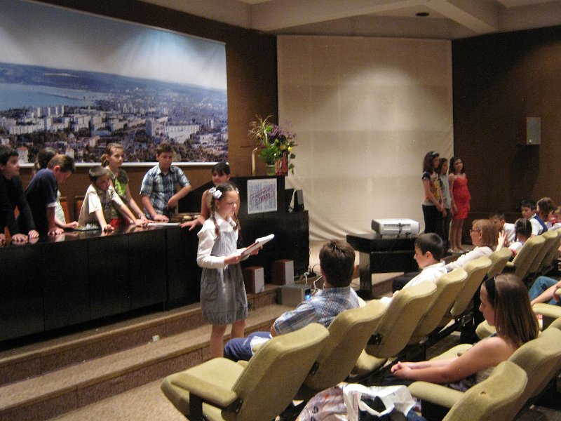 IMG_9245.JPG - Празник на завършващите четвъртокласници от класа на г-жа М. Рухова, СОУ "Найден Геров"