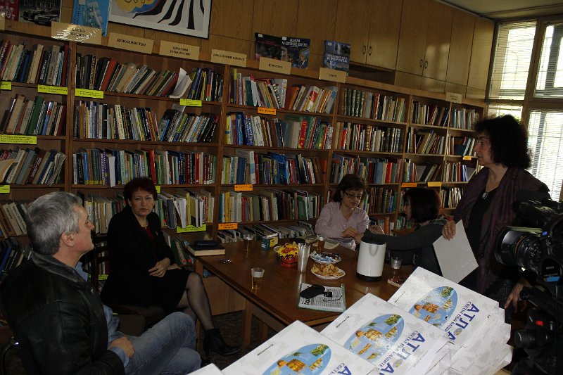 _MG_2795.JPG - Четене в Детски и средношколски комплекс със служители към Дирекция „Култура и духовно развитие” на Община Варна