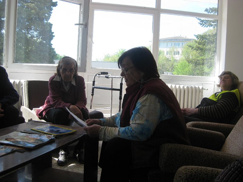 IMG_2484.JPG - Четене в Дом "Гергана"