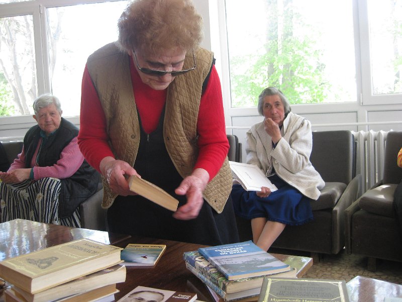 IMG_2504.JPG - Четене в Дом "Гергана"