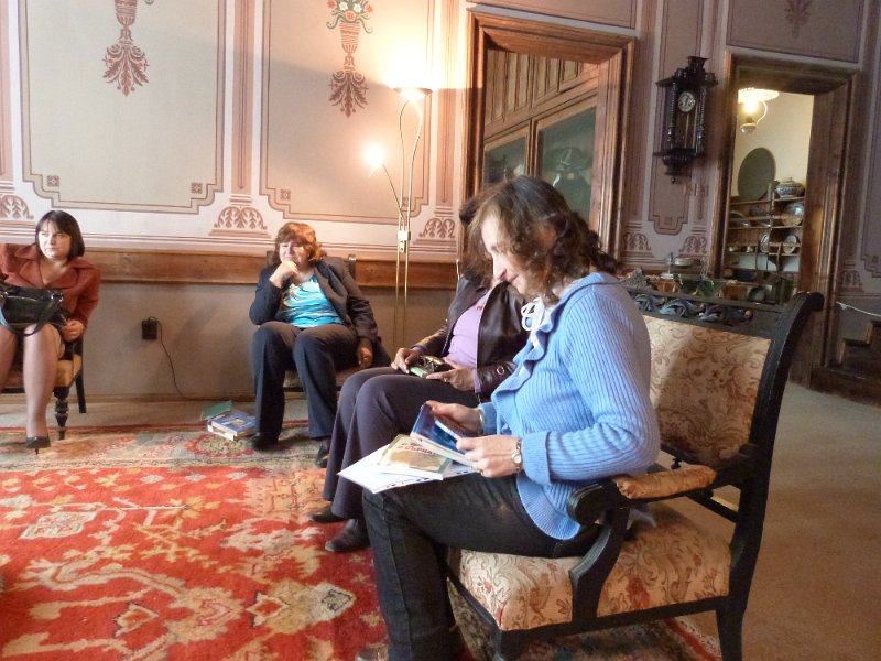 P1010432.JPG - Четене в Етнографски музей