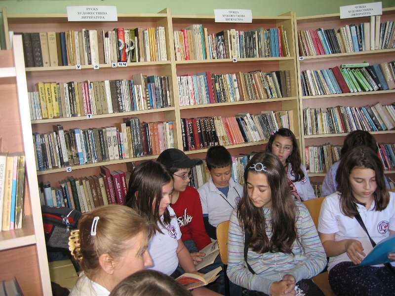 IMG_2806.JPG - Четене с ученици от СОУ "Гео Милев"