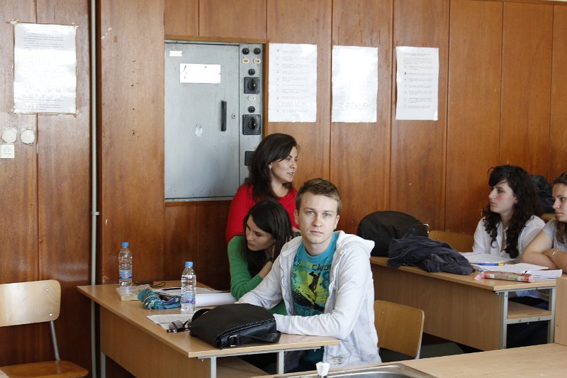 _MG_2805.JPG - Четене с ученици от IV ЕГ "Фредерик Жолио-Кюри" и представители на международната младежка организация „EYES-Empowering Youth in a European Society”