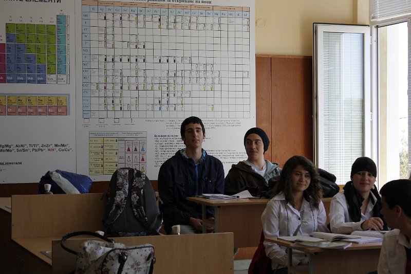 _MG_2814.JPG - Четене с ученици от IV ЕГ "Фредерик Жолио-Кюри" и представители на международната младежка организация „EYES-Empowering Youth in a European Society”