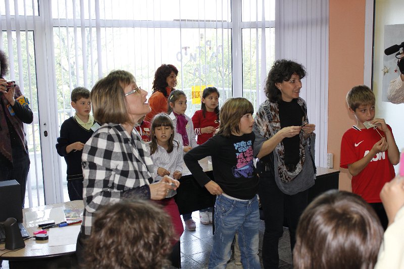 _MG_2953.JPG - Четене с деца от ЧДЗ "Игралница-занималница"