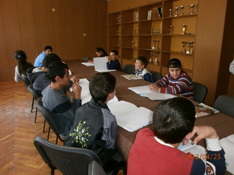 P4230022.JPG - Четене в училище за деца с увредено зрение "Д-р Иван Шишманов"