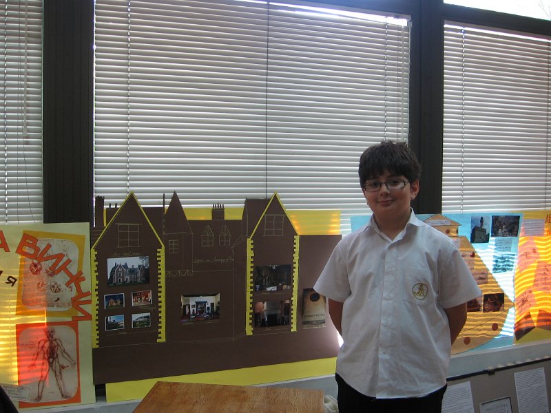 IMG_0133.JPG - Среща на малките художници от ЧУ "Малкият принц" с творчеството на Леонардо да Винчи - 560 години от рождението му