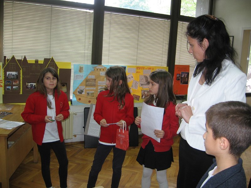 IMG_0162.JPG - Среща на малките художници от ЧУ "Малкият принц" с творчеството на Леонардо да Винчи - 560 години от рождението му