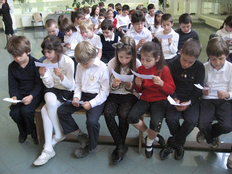 IMG_0477.JPG - Четене с деца от ЧЕУДГ „Малкият принц”