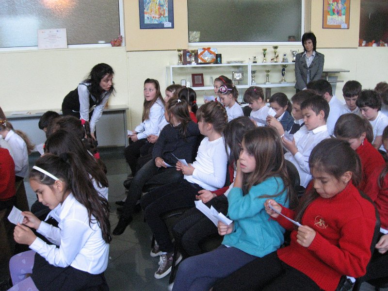 IMG_0480.JPG - Четене с деца от ЧЕУДГ „Малкият принц”