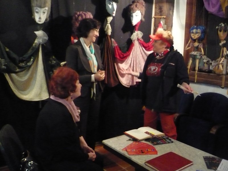 P1060992.JPG - Четене в Музей на куклите - Варна