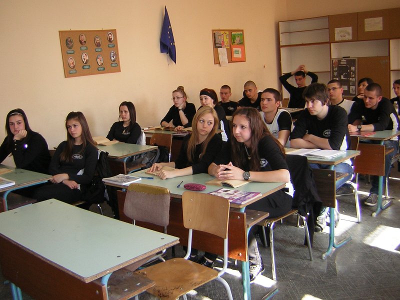 DSCN9216.JPG - Четене с ученици от НГХНИ "Константин Преславски"