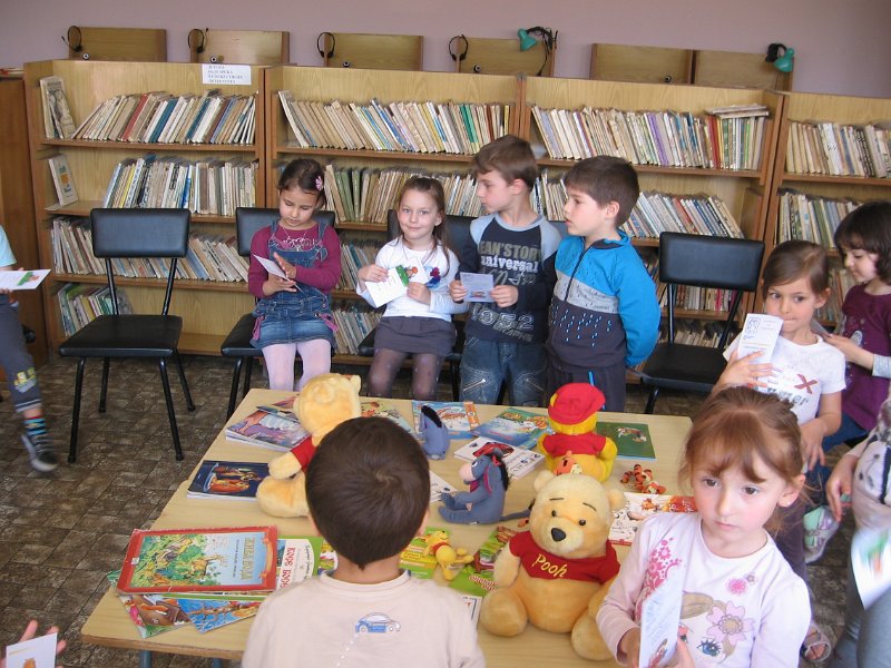 IMG_0101.JPG - Четене с деца в НЧ "Отец Паисий"