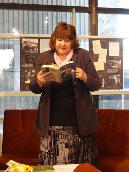 DSC04486.JPG - Начало на Маратон на четенето' 2012