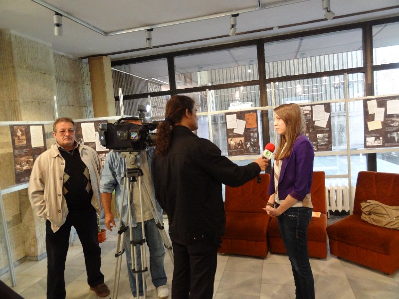 DSC04495.JPG - Начало на Маратон на четенето' 2012