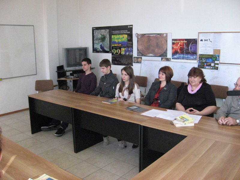 IMG_6923.JPG - Четене в Астрономическа обсерватория и планетариум "Николай Коперник"