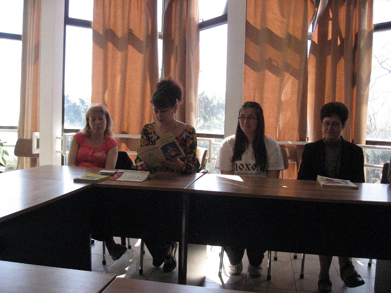 IMG_6927.JPG - Четене в Астрономическа обсерватория и планетариум "Николай Коперник"