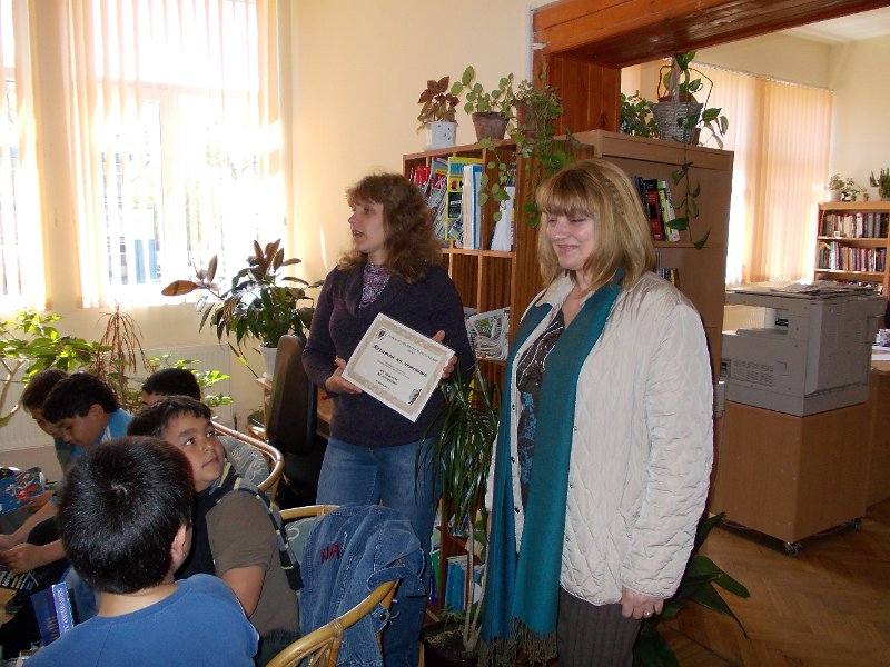 DSCN0137.JPG - Четене в НЧ "Просвета", кв. Аспарухово