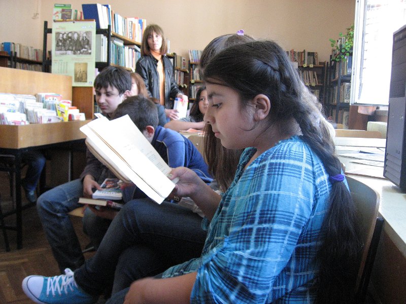 IMG_0506.JPG - Четене с деца от ОУ „Цар Симеон I”