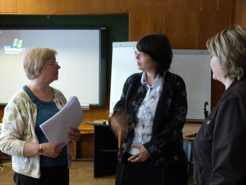 P1010411.JPG - Четене с деца от  ОУ „Св. Св. Кирил и Методий”