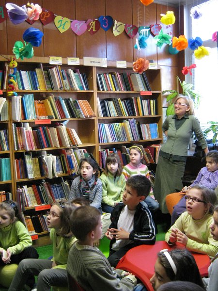 IMG_2310.JPG - "Седмица на детската книга" с първокласници от СОУ "Найден Геров"