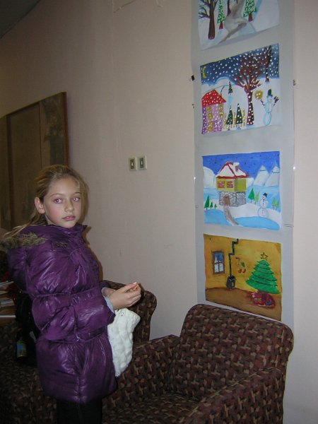 DSCN9308.JPG - Рисунки на малките художници от ателие "Дъга" към ОУ "Захарий Стоянов"