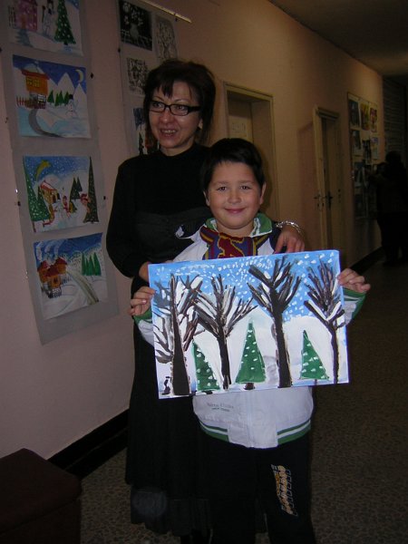 DSCN9323.JPG - Рисунки на малките художници от ателие "Дъга" към ОУ "Захарий Стоянов"