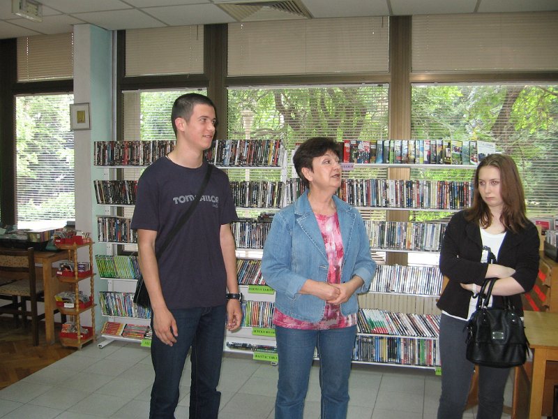 IMG_0037.JPG - Изложба на ученици от НГХНИ "Константин Преславски" - Варна, с преподавател Севдалина Драгнева