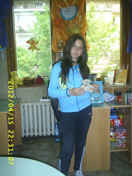 S4010072.JPG - Samsung TechwinСреща с ученици от СОУ "Гео Милев" - 5 кл. по европейски проект "Да направим училището привлекателно за младите хора" – "Германия – странознание". "Библиотеката - там, където се чувстваме добре и можем да се докоснем до много нови знания" - Националната библиотечна седмица и младите хора.