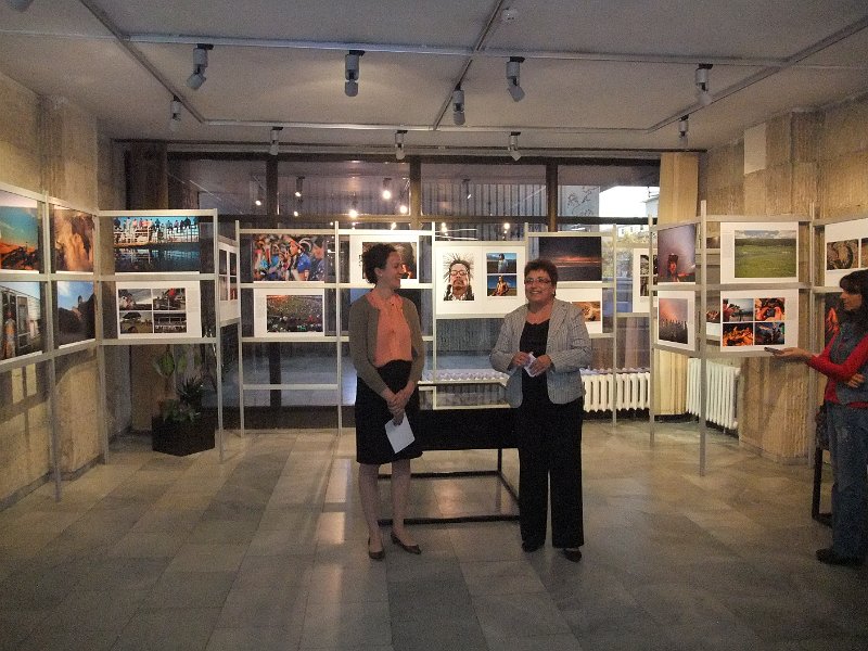 DSCF6522.JPG - Изложба на фотографии от Иво Данчев, текст Любомир Кюмюрджиев. Осъществява се в сътрудничество с Посолството на САЩ – София, със съдействието на Фондация „Америка за България” и с медийната подкрепа на списание „National Geographic България”.