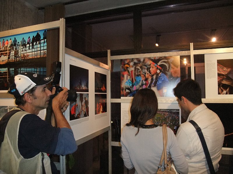 DSCF6547.JPG - Изложба на фотографии от Иво Данчев, текст Любомир Кюмюрджиев. Осъществява се в сътрудничество с Посолството на САЩ – София, със съдействието на Фондация „Америка за България” и с медийната подкрепа на списание „National Geographic България”.