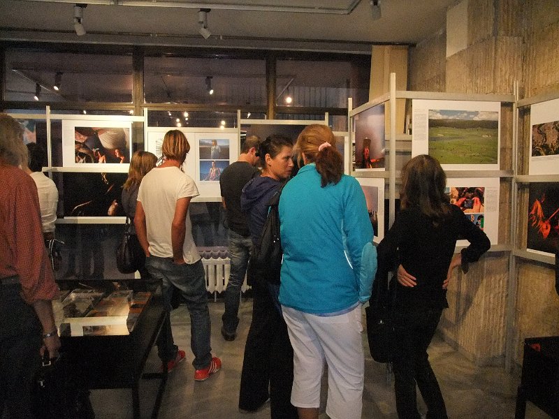 DSCF6549.JPG - Изложба на фотографии от Иво Данчев, текст Любомир Кюмюрджиев. Осъществява се в сътрудничество с Посолството на САЩ – София, със съдействието на Фондация „Америка за България” и с медийната подкрепа на списание „National Geographic България”.