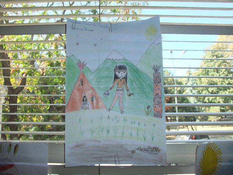 DSCF6367.JPG - Презентация и уъркшоп с участието на Българско индианско общество "Орлов кръг", ученици от частна детска занималня "Игралница–занималница" и второкласници от VII СОУ "Найден Геров", Варна. Осъществява се в сътрудничество с Посолството на САЩ – София, със съдействието на Фондация „Америка за България” и с медийната подкрепа на списание „National Geographic България”.