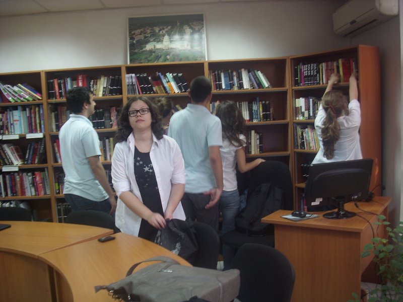 IMG_7395.JPG - Цикъл работни срещи с преподаватели и ученици от Първа езикова гимназия - Варна