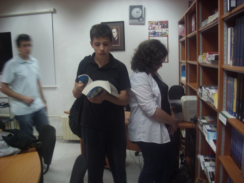 IMG_7400.JPG - Цикъл работни срещи с преподаватели и ученици от Първа езикова гимназия - Варна