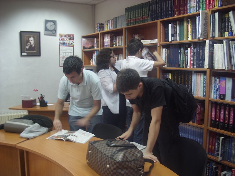 IMG_7401.JPG - Цикъл работни срещи с преподаватели и ученици от Първа езикова гимназия - Варна