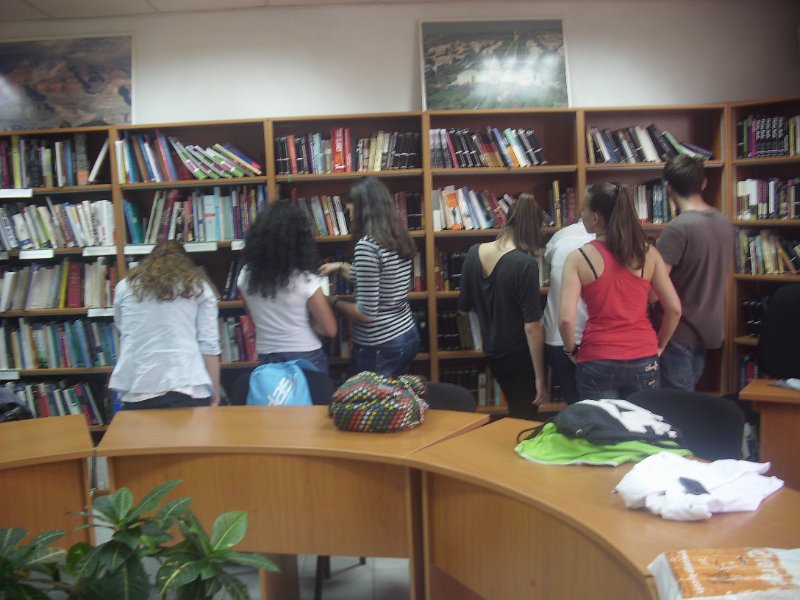 IMG_7424.JPG - Цикъл работни срещи с преподаватели и ученици от Първа езикова гимназия - Варна