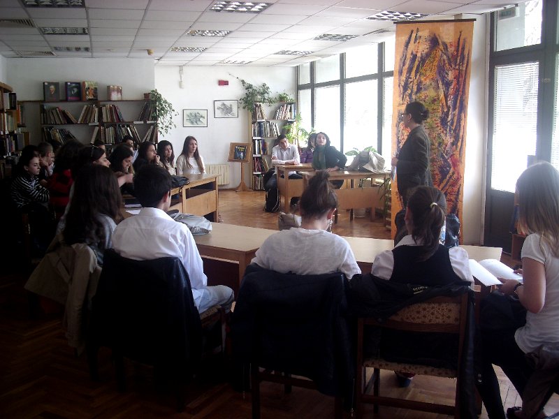 IMG_8022.JPG - Четенето е посветено на 90 годишнината от рождението на американския писател Джоузеф Хелър