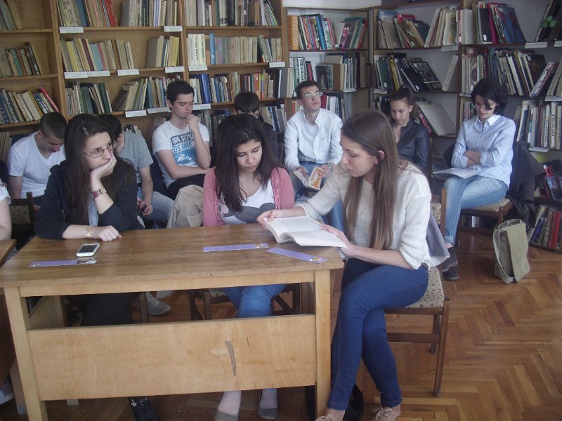 IMG_8043.JPG - Четенето е посветено на 90 годишнината от рождението на американския писател Джоузеф Хелър