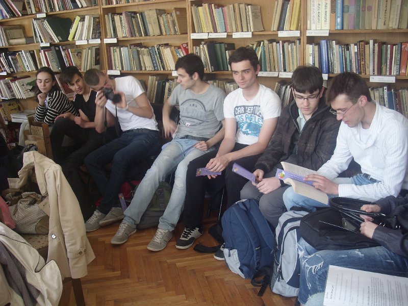 IMG_8045.JPG - Четенето е посветено на 90 годишнината от рождението на американския писател Джоузеф Хелър