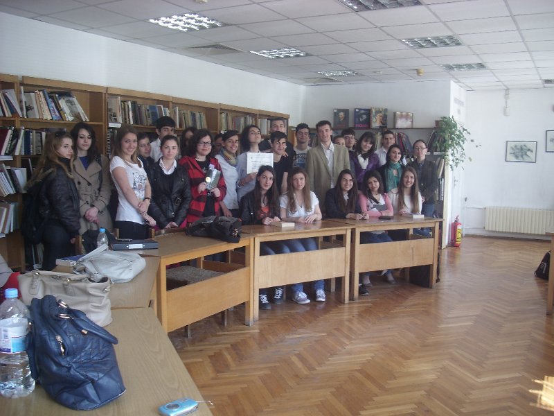 IMG_8051.JPG - Четенето е посветено на 90 годишнината от рождението на американския писател Джоузеф Хелър