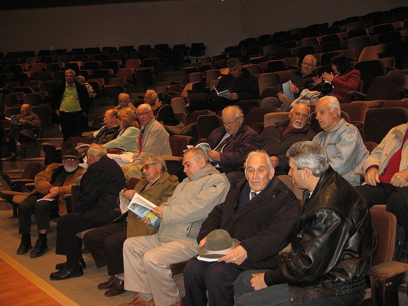 IMG_5599.JPG - Среща със Светослав Аджемлерски и представяне на неговата книга "Справочник на селищните имена във Варненска област". Съвместна проява с Исторически музей – Провадия.