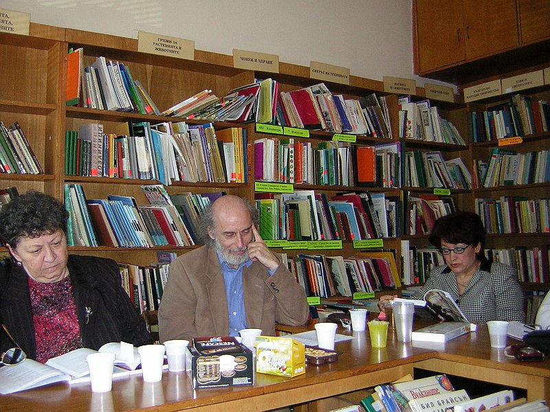 DSCN0107.JPG - Четене в Детски и средношколски комплекс със служители на Дирекция "Култура и духовно развитие", Община Варна