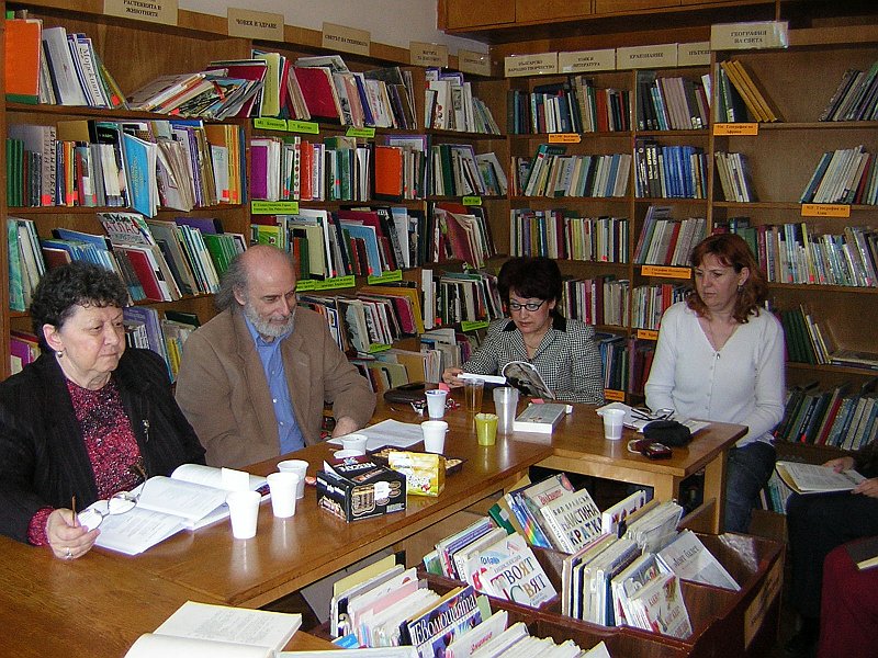 DSCN0108.JPG - Четене в Детски и средношколски комплекс със служители на Дирекция "Култура и духовно развитие", Община Варна