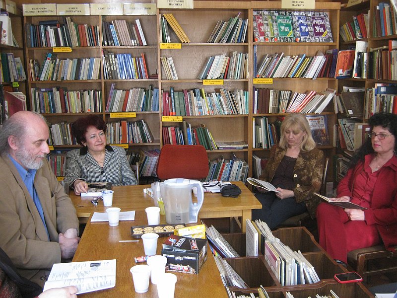 IMG_7464.JPG - Четене в Детски и средношколски комплекс със служители на Дирекция "Култура и духовно развитие", Община Варна