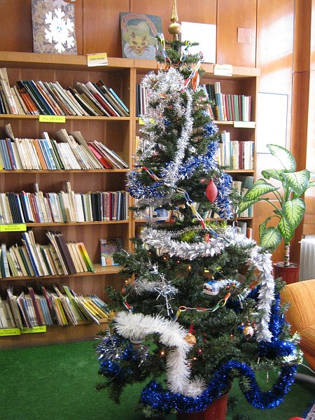 IMG_2271.JPG - Тема "Коледни вълшебства". Четем "Приказка за Лапландия" и пишем писмо до Дядо Коледа